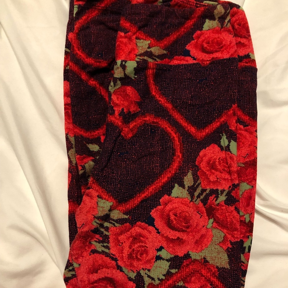 LulaRoe Valentine Leggings